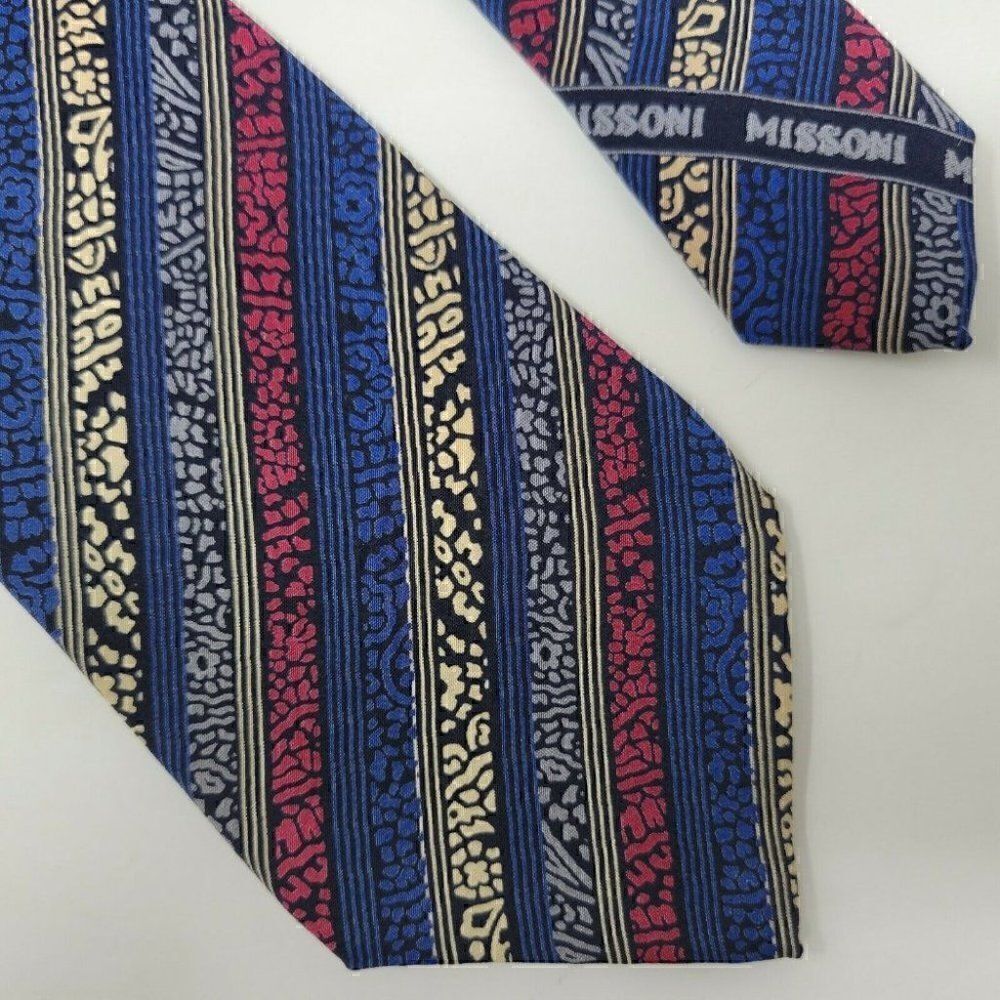 VINTAGE MISSONI ITALY SILK TIE ABSTRACT STRIPE RED BLUE TAN 3.25"